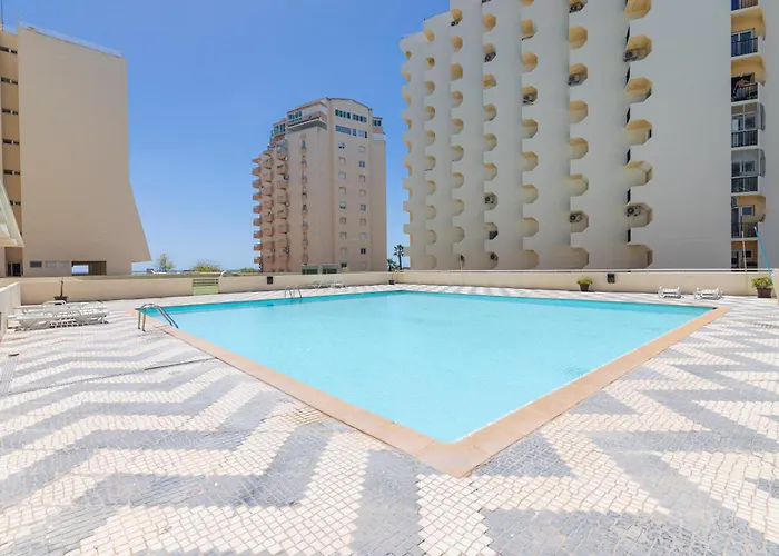 Varandas Da Rocha - Silhueta Citadina *